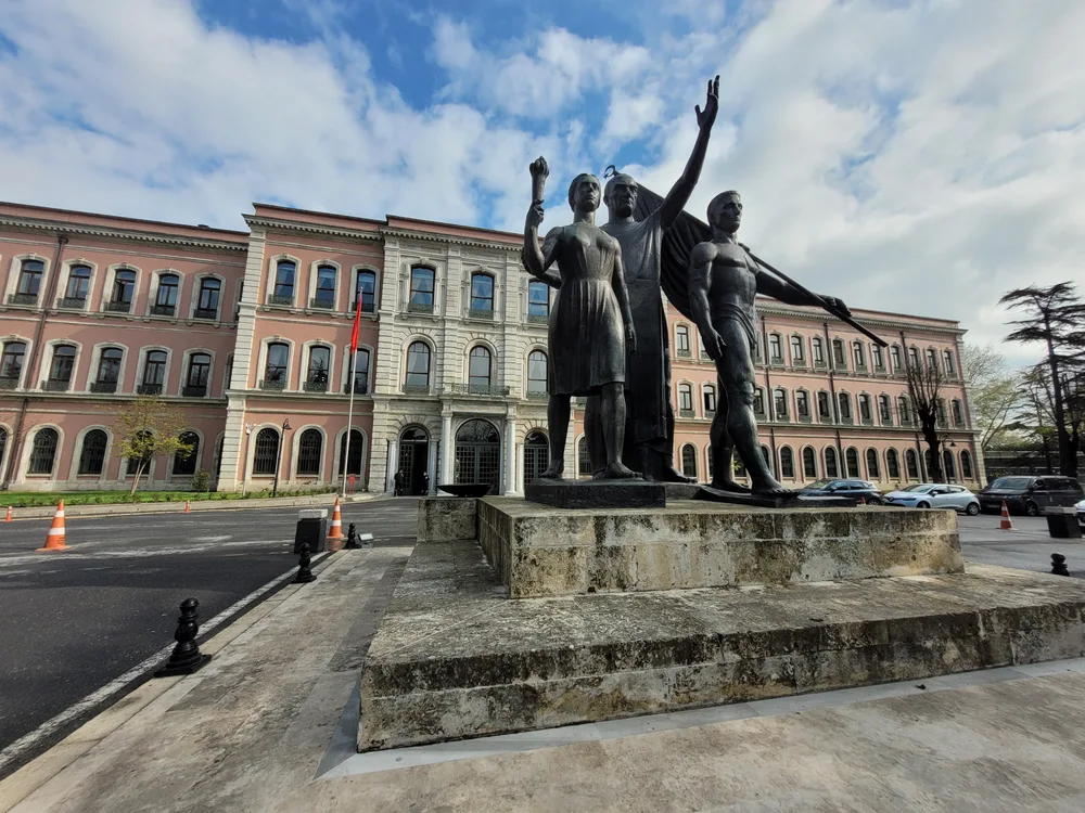 Istanbul University — Institution photograph